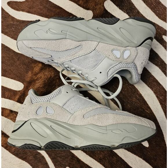 Adidas Yeezy Boost 700 Size 6.5 Salt main image 5